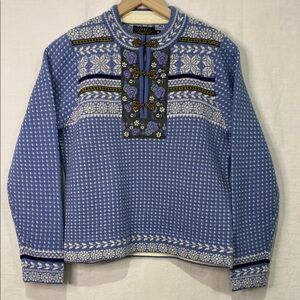 Icelandic Women’s Small Patterned Wool Sweater blue, purple, cream, metal clasps